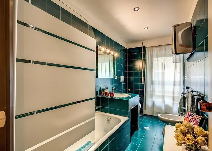 Lovely Close Vatican Daire *